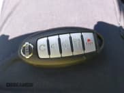 ✅ 2017 Nissan Rogue SL • VIN: 5N1AT2MT0HC748412 • Лот: 42310325. Опубликован ранее на IAAI с пробегом 94 514 миль. Бесплатный доступ к архиву аукционных продаж из США и подробный отчёт об истории автомобиля на DreamBid. Изображение 11.