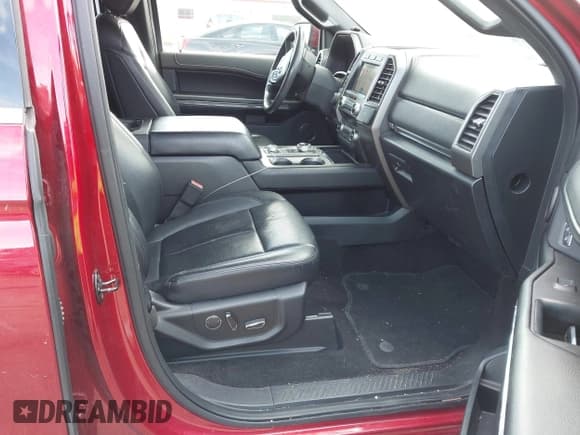 ✅ 2019 Ford Expedition XLT • VIN: 1FMJU1JT9KEA33569 • Lot: 43599809. Listed on IAAI with 56,799 mi. Free auction sales archive from the USA and detailed vehicle history report at DreamBid. Image 5.