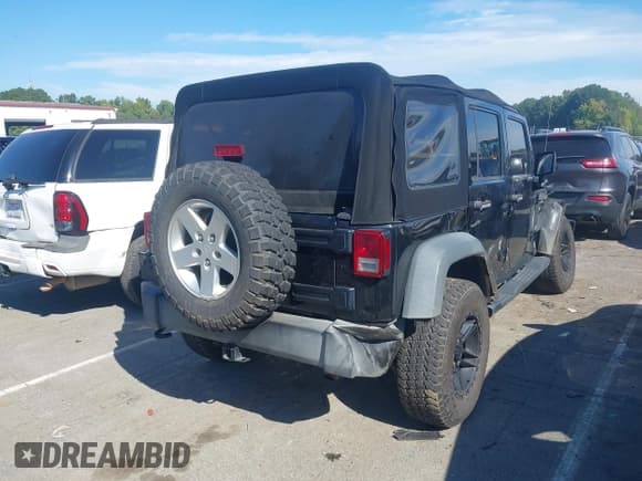 ✅ 2016 Jeep Wrangler Unlimited Sport • VIN: 1C4BJWDG9GL305554 • Lot: 43349335. Wystawiony na IAAI z przebiegiem 194 530 mil. Bezpłatny archiwum sprzedaży aukcyjnych z USA i szczegółowy raport historii pojazdu na DreamBid. Zdjęcie 4.