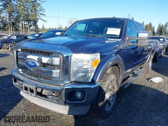 ✅ 2011 Ford F-250 XL • VIN: 1FT7W2B6XBEC20665 • Лот: 41434613. Опубликован ранее на IAAI с пробегом 250 324 миль. Бесплатный доступ к архиву аукционных продаж из США и подробный отчёт об истории автомобиля на DreamBid. Изображение 17.