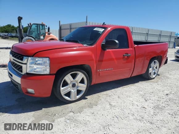 ✅ 2009 Chevrolet Silverado 1500 • VIN: 1GCEC24J19Z192940 • Lot: 49600375. Wystawiony na Copart z przebiegiem 145 002 mil. Bezpłatny archiwum sprzedaży aukcyjnych z USA i szczegółowy raport historii pojazdu na DreamBid. Zdjęcie 1.