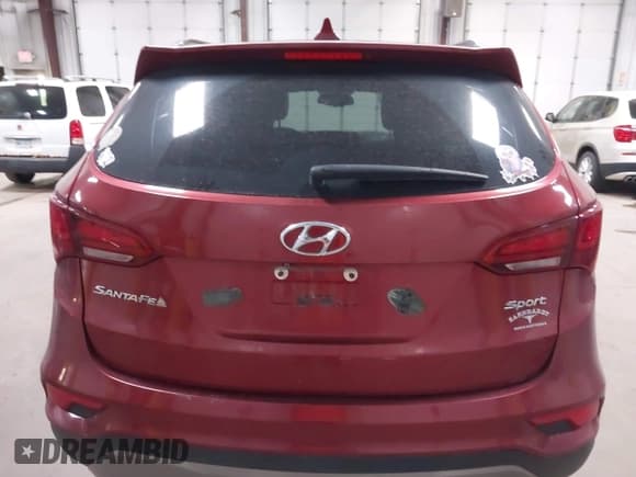 ✅ 2018 Hyundai Santa Fe 2.4L • VIN: 5XYZU3LB6JG514828 • Лот: 42282610. Опубликован ранее на IAAI с пробегом 204 030 миль. Бесплатный доступ к архиву аукционных продаж из США и подробный отчёт об истории автомобиля на DreamBid. Изображение 17.