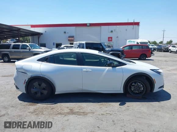 2025 Toyota Prius SE с VIN JTDACACU5S3041872, выставлен на аукционе IAAI как лот 42746943 с пробегом 6 615 миль миль и . История ставок и продаж доступна на DreamBid. Изображение 14.