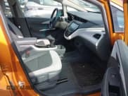 ✅ 2018 Chevrolet Bolt EV LT • VIN: 1G1FW6S06J4135351 • Lot: 41668227. Wystawiony na IAAI z przebiegiem 45 533 mil. Bezpłatny archiwum sprzedaży aukcyjnych z USA i szczegółowy raport historii pojazdu na DreamBid. Zdjęcie 5.