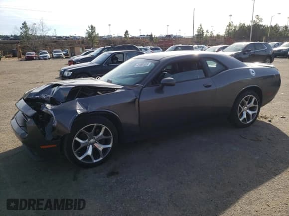 ✅ 2015 Dodge Challenger SXT Plus • VIN: 2C3CDZBG8FH775378 • Lot: 41369303. Wystawiony na Copart z przebiegiem 140 148 mil. Bezpłatny archiwum sprzedaży aukcyjnych z USA i szczegółowy raport historii pojazdu na DreamBid. Zdjęcie 1.