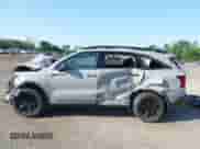 2022 Kia Sorento X-Line S z VIN 5XYRLDLC7NG144870, wystawiony jako IAAI lot #42557861 z przebiegiem 41 812 mil mil oraz . Historia ofert i sprzedaży dostępna na DreamBid. Obrazek 15.