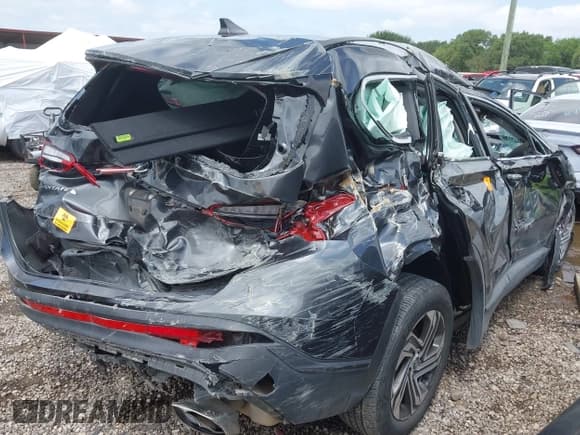 ✅ 2022 Hyundai Santa Fe SE • VIN: 5NMS14AJ9NH429794 • Lot: 42370994. Listed on IAAI with 36,649 mi. Free auction sales archive from the USA and detailed vehicle history report at DreamBid. Image 4.