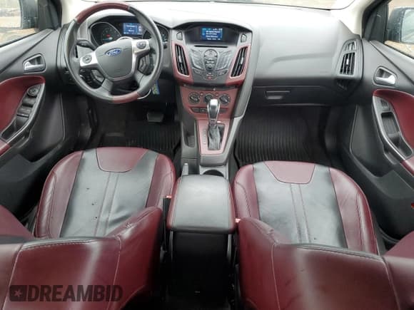 ✅ 2012 Ford Focus SE • VIN: 1FAHP3F23CL309804 • Lot: 87011345. Wystawiony na Copart z przebiegiem 188 831 mil. Bezpłatny archiwum sprzedaży aukcyjnych z USA i szczegółowy raport historii pojazdu na DreamBid. Zdjęcie 8.
