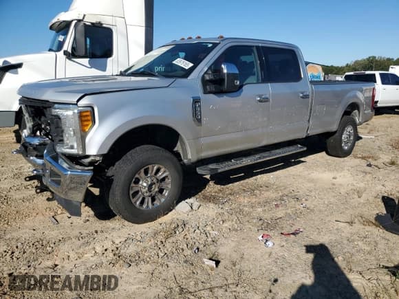 ✅ 2017 Ford F-350 Platinum • VIN: 1FT8W3B65HEB83446 • Lot: 83976165. Listed on Copart with 150,955 mi. Free auction sales archive from the USA and detailed vehicle history report at DreamBid. Image 1.