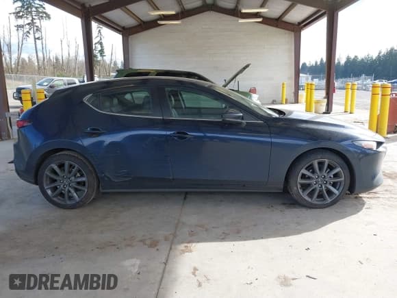 ✅ 2021 Mazda 3 Select • VIN: JM1BPAKL7M1322930 • Lot: 41900666. Listed on IAAI with 74,480 mi. Free auction sales archive from the USA and detailed vehicle history report at DreamBid. Image 13.