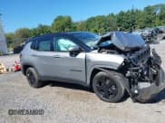 ✅ 2019 Jeep Compass Latitude • VIN: 3C4NJDBB5KT697213 • Lot: 43133163. Listed on IAAI with 55,308 mi. Free auction sales archive from the USA and detailed vehicle history report at DreamBid. Image 13.