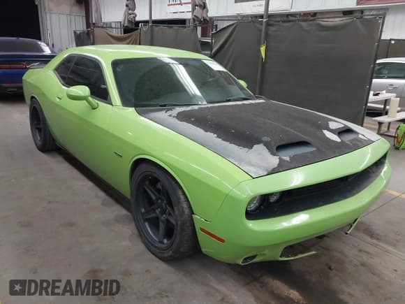 ✅ 2015 Dodge Challenger R/T • VIN: 2C3CDZAT6FH712892 • Лот: 43519909. Опубликован ранее на IAAI с пробегом 92 069 миль. Бесплатный доступ к архиву аукционных продаж из США и подробный отчёт об истории автомобиля на DreamBid. Изображение 1.