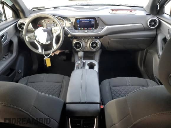 2021 Chevrolet Blazer LT z VIN 3GNKBHRS7MS569309, wystawiony jako Copart lot #82473875 z przebiegiem 52 896 mil mil oraz Szkoda całkowita • Salvage title. Historia ofert i sprzedaży dostępna na DreamBid. Obrazek 8.