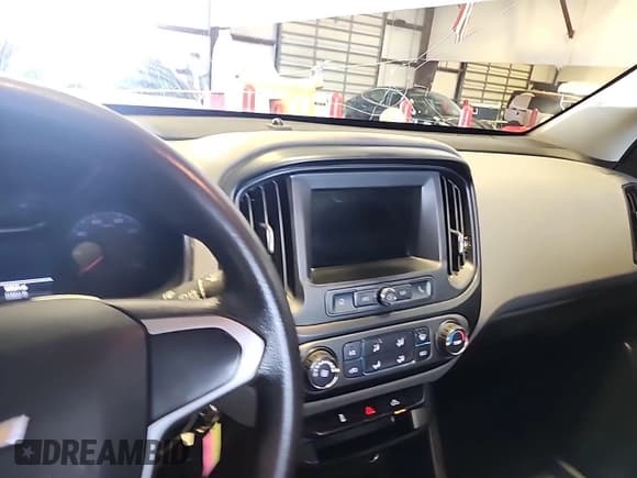 ✅ 2019 Chevrolet Colorado 2WD Work Truck • VIN: 1GCHSBEA1K1166910 • Лот: 42250063. Опубликован ранее на IAAI с пробегом 172 567 миль. Бесплатный доступ к архиву аукционных продаж из США и подробный отчёт об истории автомобиля на DreamBid. Изображение 1.