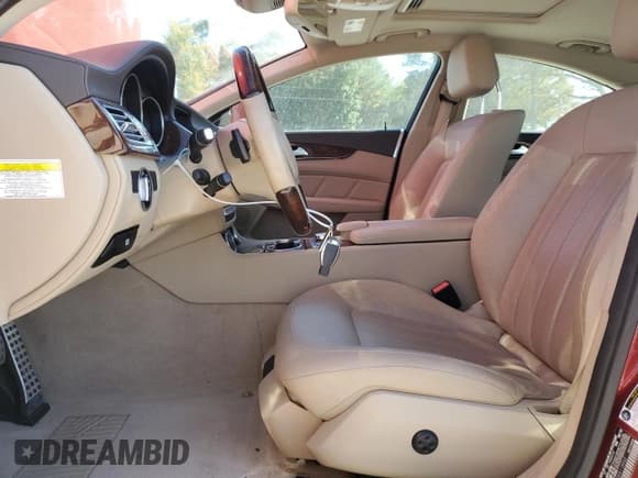 ✅ 2014 Mercedes-Benz CLS 550 • VIN: WDDLJ7DB2EA118962 • Lot: 84428025. Wystawiony na Copart z przebiegiem 58 682 mil. Bezpłatny archiwum sprzedaży aukcyjnych z USA i szczegółowy raport historii pojazdu na DreamBid. Zdjęcie 7.