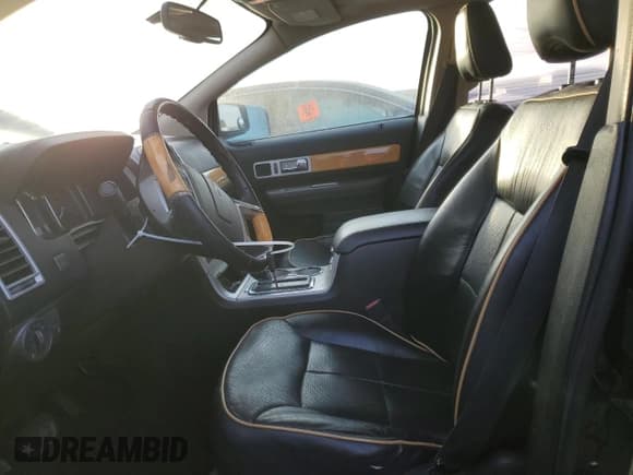 ✅ 2008 Lincoln MKX • VIN: 2LMDU88C48BJ31574 • Lot: 91873255. Listed on Copart with 182,593 mi. Free auction sales archive from the USA and detailed vehicle history report at DreamBid. Image 7.