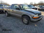 ✅ 2003 Chevrolet S-10 LS • VIN: 1GCDT19X238168971 • Лот: 88336175. Опубликован ранее на Copart с пробегом 138 443 миль. Бесплатный доступ к архиву аукционных продаж из США и подробный отчёт об истории автомобиля на DreamBid. Изображение 4.