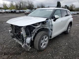 ✅ 2022 Toyota Highlander Hybrid LE • VIN: 5TDZARAH3NS517097 • Lot: 50991235. Listed on Copart with 34,877 mi. Free auction sales archive from the USA and detailed vehicle history report at DreamBid. Image 1.