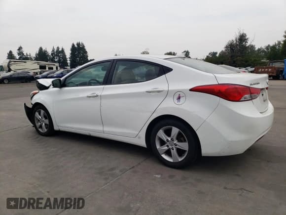 ✅ 2013 Hyundai Elantra GLS • VIN: 5NPDH4AE1DH306581 • Лот: 71294715. Опубликован ранее на Copart с пробегом 142 184 миль. Бесплатный доступ к архиву аукционных продаж из США и подробный отчёт об истории автомобиля на DreamBid. Изображение 2.