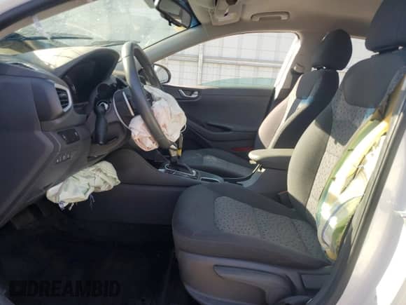 2019 Hyundai Ioniq с VIN KMHC65LD0KU181258, выставлен на аукционе Copart как лот 74049004 с пробегом Не указан миль и Списание • Salvage title. История ставок и продаж доступна на DreamBid. Изображение 7.