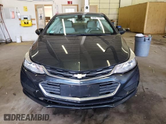 ✅ 2017 Chevrolet Cruze LT • VIN: 1G1BE5SM2H7201496 • Lot: 55432303. Listed on Copart with 30,194 mi. Free auction sales archive from the USA and detailed vehicle history report at DreamBid. Image 5.