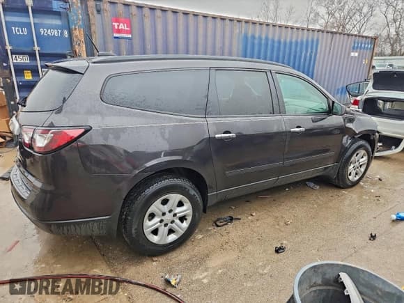 ✅ 2017 Chevrolet Traverse LS • VIN: 1GNKVFKD6HJ243905 • Lot: 93646535. Wystawiony na Copart z przebiegiem 131 249 mil. Bezpłatny archiwum sprzedaży aukcyjnych z USA i szczegółowy raport historii pojazdu na DreamBid. Zdjęcie 3.