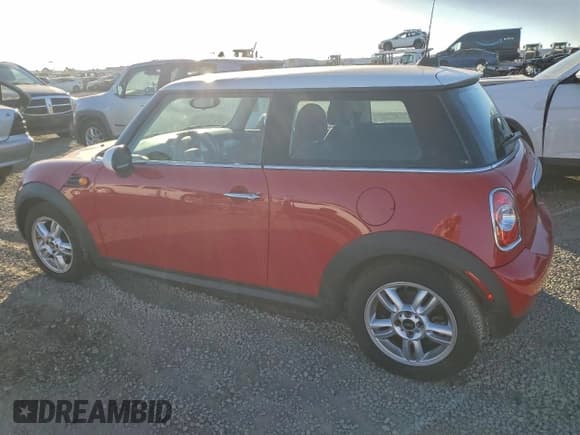 ✅ 2012 MINI Hardtop • VIN: WMWSU3C50CT261277 • Lot: 96847245. Wystawiony na Copart z przebiegiem 64 653 mil. Bezpłatny archiwum sprzedaży aukcyjnych z USA i szczegółowy raport historii pojazdu na DreamBid. Zdjęcie 2.