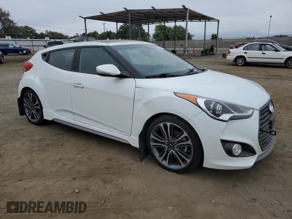 ✅ 2016 Hyundai Veloster Turbo • VIN: KMHTC6AE3GU251255 • Lot: 76066364. Wystawiony na Copart z przebiegiem 58 594 mil. Bezpłatny archiwum sprzedaży aukcyjnych z USA i szczegółowy raport historii pojazdu na DreamBid. Zdjęcie 4.