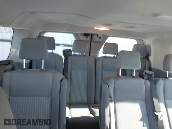 ✅ 2019 Ford Transit Passenger XL • VIN: 1FBZX2ZM6KKB10860 • Лот: 42989333. Опубликован ранее на IAAI с пробегом 76 020 миль. Бесплатный доступ к архиву аукционных продаж из США и подробный отчёт об истории автомобиля на DreamBid. Изображение 17.