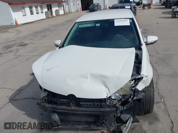 ✅ 2012 Volkswagen Golf • VIN: WVWDB7AJ9CW280806 • Лот: 41909892. Опубликован ранее на IAAI с пробегом 121 711 миль. Бесплатный доступ к архиву аукционных продаж из США и подробный отчёт об истории автомобиля на DreamBid. Изображение 13.