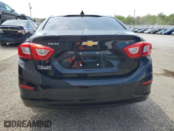 ✅ 2019 Chevrolet Cruze LT • VIN: 1G1BE5SM5K7123884 • Lot: 49351853. Listed on Copart with 77,009 mi. Free auction sales archive from the USA and detailed vehicle history report at DreamBid. Image 6.