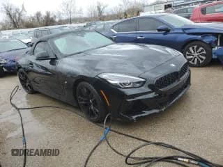✅ 2022 BMW Z4 sDriveM40i • VIN: WBAHF9C05NWX73677 • Lot: 78484773. Wystawiony na Copart z przebiegiem 4 000 mil. Bezpłatny archiwum sprzedaży aukcyjnych z USA i szczegółowy raport historii pojazdu na DreamBid. Zdjęcie 4.