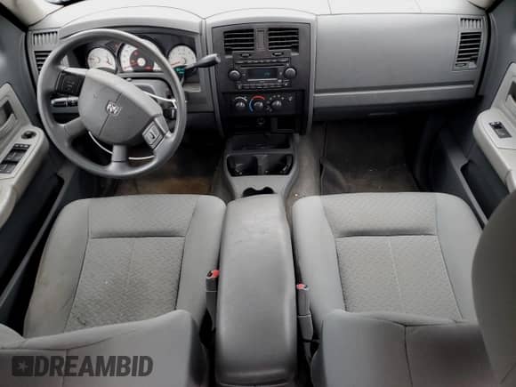 2007 Dodge Dakota ST z VIN 1D7HE28KX7S241042, wystawiony jako Copart lot #86318954 z przebiegiem 203 043 mil mil oraz Szkoda całkowita • Salvage title. Historia ofert i sprzedaży dostępna na DreamBid. Obrazek 8.