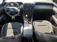 ✅ 2022 Hyundai Tucson N Line • VIN: KM8JF3AE4NU088612 • Lot: 70704614. Wystawiony na Copart z przebiegiem 28 068 mil. Bezpłatny archiwum sprzedaży aukcyjnych z USA i szczegółowy raport historii pojazdu na DreamBid. Zdjęcie 8.