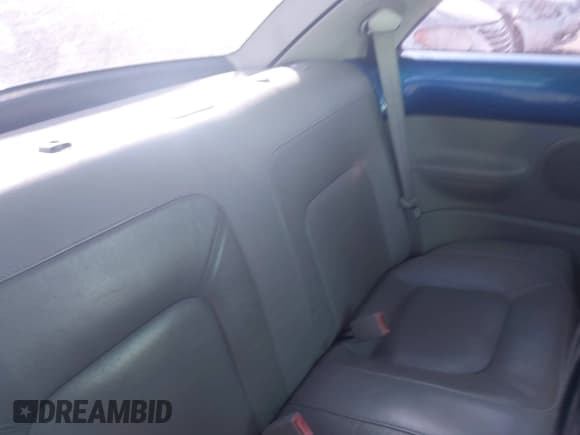 ✅ 2005 Volkswagen Beetle GLS • VIN: 3VWCR31C25M402682 • Lot: 43013328. Listed on IAAI with 116,321 mi. Free auction sales archive from the USA and detailed vehicle history report at DreamBid. Image 8.