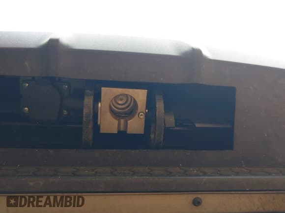 ✅ 2019 Porsche Cayenne • VIN: WP1AA2AY8KDA00940 • Lot: 42782820. Wystawiony na IAAI z przebiegiem 77 538 mil. Bezpłatny archiwum sprzedaży aukcyjnych z USA i szczegółowy raport historii pojazdu na DreamBid. Zdjęcie 18.