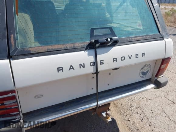 ✅ 1991 Land Rover Range Rover • VIN: SALHV1240MA445261 • Lot: 42428768. Wystawiony na IAAI z przebiegiem 186 327 mil. Bezpłatny archiwum sprzedaży aukcyjnych z USA i szczegółowy raport historii pojazdu na DreamBid. Zdjęcie 6.