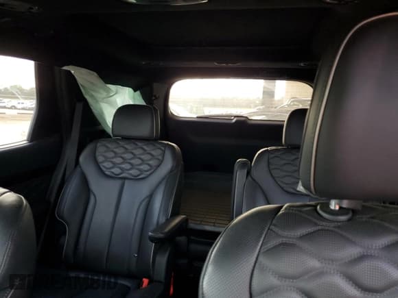 ✅ 2022 Hyundai Palisade Calligraphy • VIN: KM8R74HE1NU414930 • Лот: 82128224. Опубликован ранее на Copart с пробегом 30 527 миль. Бесплатный доступ к архиву аукционных продаж из США и подробный отчёт об истории автомобиля на DreamBid. Изображение 10.