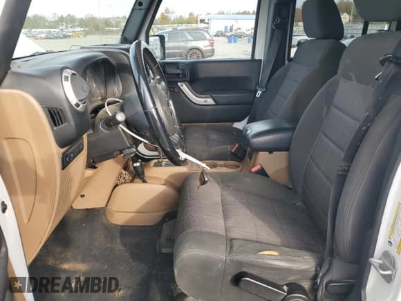 ✅ 2012 Jeep Wrangler Unlimited Rubicon • VIN: 1C4HJWFGXCL107843 • Lot: 87264125. Wystawiony na Copart z przebiegiem 174 924 mil. Bezpłatny archiwum sprzedaży aukcyjnych z USA i szczegółowy raport historii pojazdu na DreamBid. Zdjęcie 7.