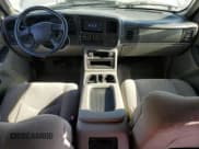 ✅ 2006 Chevrolet Tahoe LS • VIN: 1GNEC13Z86R166551 • Лот: 70229525. Опубликован ранее на Copart с пробегом 146 316 миль. Бесплатный доступ к архиву аукционных продаж из США и подробный отчёт об истории автомобиля на DreamBid. Изображение 8.