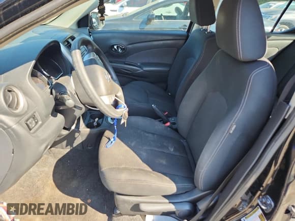 ✅ 2015 Nissan Versa SV • VIN: 3N1CN7AP9FL946938 • Lot: 72071485. Wystawiony na Copart z przebiegiem 81 260 mil. Bezpłatny archiwum sprzedaży aukcyjnych z USA i szczegółowy raport historii pojazdu na DreamBid. Zdjęcie 7.