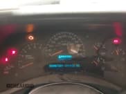 ✅ 2005 Chevrolet Silverado 2500HD LS • VIN: 1GCHK23U55F899336 • Lot: 41635266. Wystawiony na IAAI z przebiegiem 299 032 mil. Bezpłatny archiwum sprzedaży aukcyjnych z USA i szczegółowy raport historii pojazdu na DreamBid. Zdjęcie 7.