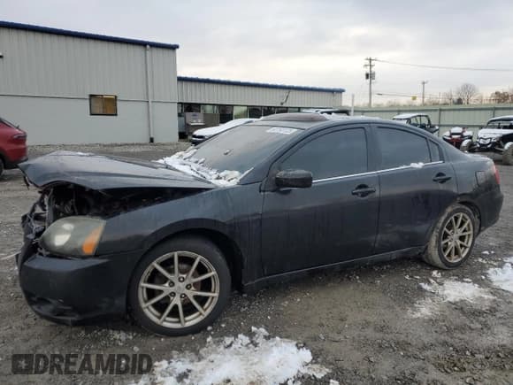 ✅ 2011 Mitsubishi Galant ES • VIN: 4A32B3FF0BE014158 • Лот: 92193125. Опубликован ранее на Copart с пробегом 217 435 миль. Бесплатный доступ к архиву аукционных продаж из США и подробный отчёт об истории автомобиля на DreamBid. Изображение 1.