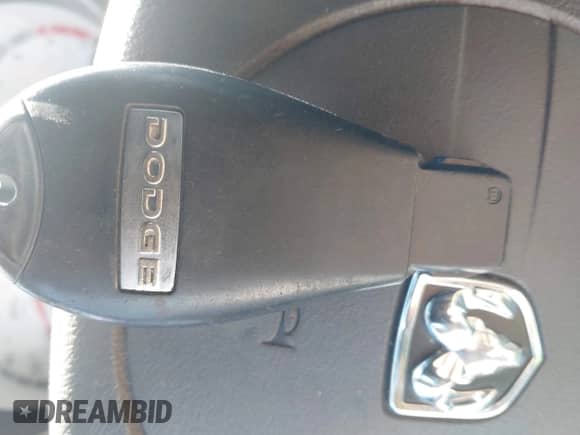 2010 Dodge Challenger R/T Classic z VIN 2B3CJ5DT1AH146286, wystawiony jako IAAI lot #43222881 z przebiegiem 134 868 mil mil oraz . Historia ofert i sprzedaży dostępna na DreamBid. Obrazek 11.