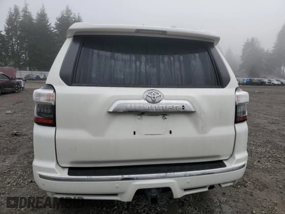 ✅ 2018 Toyota 4Runner SR5 • VIN: JTEBU5JR8J5577608 • Лот: 93257375. Опубликован ранее на Copart с пробегом 56 689 миль. Бесплатный доступ к архиву аукционных продаж из США и подробный отчёт об истории автомобиля на DreamBid. Изображение 6.