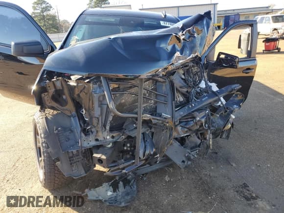 ✅ 2024 Chevrolet Silverado 1500 • VIN: 3GCUD4ED8RG185481 • Лот: 87740895. Опубликован ранее на Copart с пробегом Не указан. Бесплатный доступ к архиву аукционных продаж из США и подробный отчёт об истории автомобиля на DreamBid. Изображение 11.