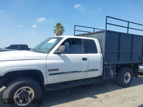 ✅ 2002 Dodge 2500 • VIN: 3B7KF23602M235937 • Лот: 43348354. Опубликован ранее на IAAI с пробегом Не указан. Бесплатный доступ к архиву аукционных продаж из США и подробный отчёт об истории автомобиля на DreamBid. Изображение 14.