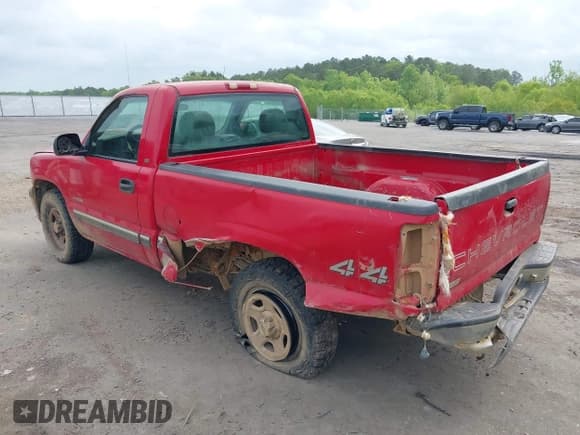 ✅ 2001 Chevrolet Silverado 1500 LS • VIN: 1GCEK14T21Z136010 • Lot: 42021393. Listed on IAAI with 458,413 mi. Free auction sales archive from the USA and detailed vehicle history report at DreamBid. Image 3.