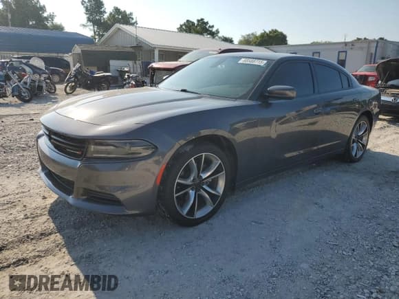 ✅ 2020 Dodge Charger SXT • VIN: 2C3CDXBG4LH133367 • Lot: 68588715. Wystawiony na Copart z przebiegiem 138 025 mil. Bezpłatny archiwum sprzedaży aukcyjnych z USA i szczegółowy raport historii pojazdu na DreamBid. Zdjęcie 1.