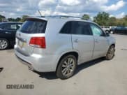 ✅ 2011 Kia Sorento SX • VIN: 5XYKWDA2XBG143419 • Лот: 71085595. Опубликован ранее на Copart с пробегом 169 188 миль. Бесплатный доступ к архиву аукционных продаж из США и подробный отчёт об истории автомобиля на DreamBid. Изображение 3.